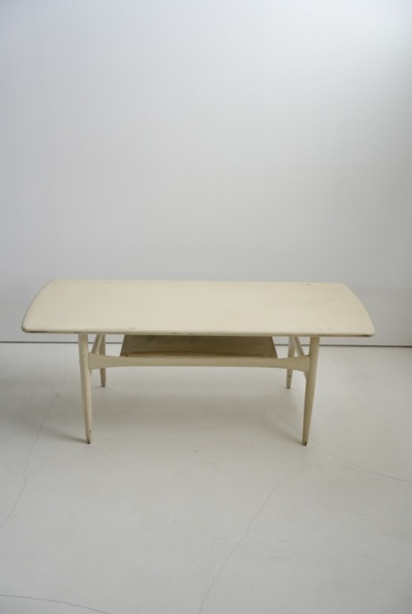 WHITE LOW TABLE