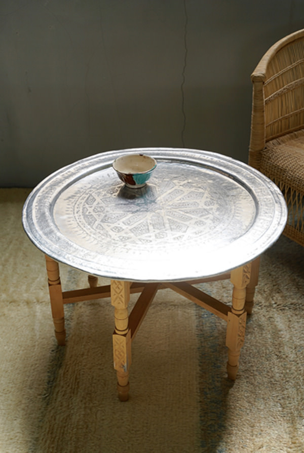 ALUMINUM TABLE