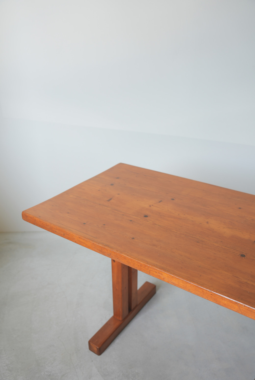 Charlotte Perriand / Les Arcs Table｜LIGHT YEARS