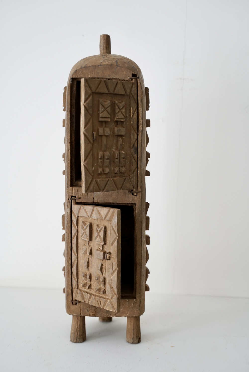 DOGON OBJECT｜LIGHT YEARS