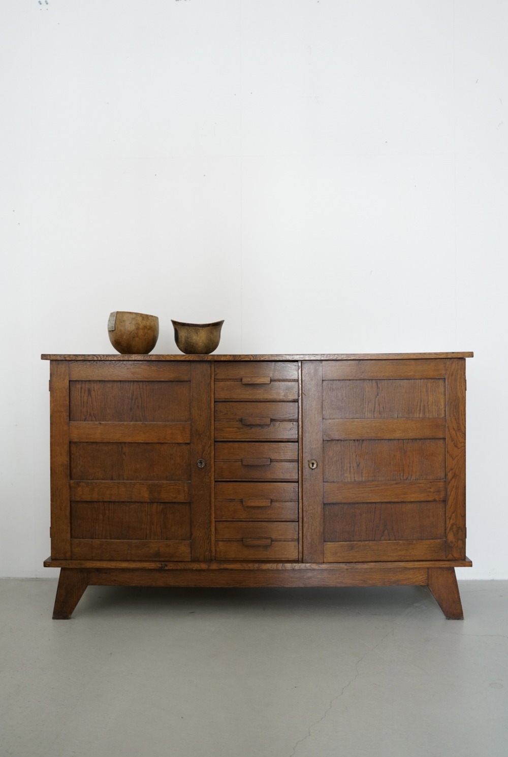 René Gabriel SIDE BOARD｜LIGHT YEARS