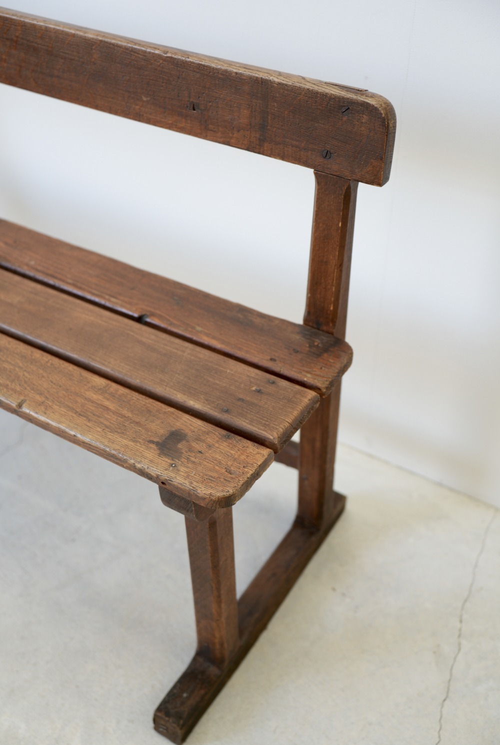 BENCH｜LIGHT YEARS
