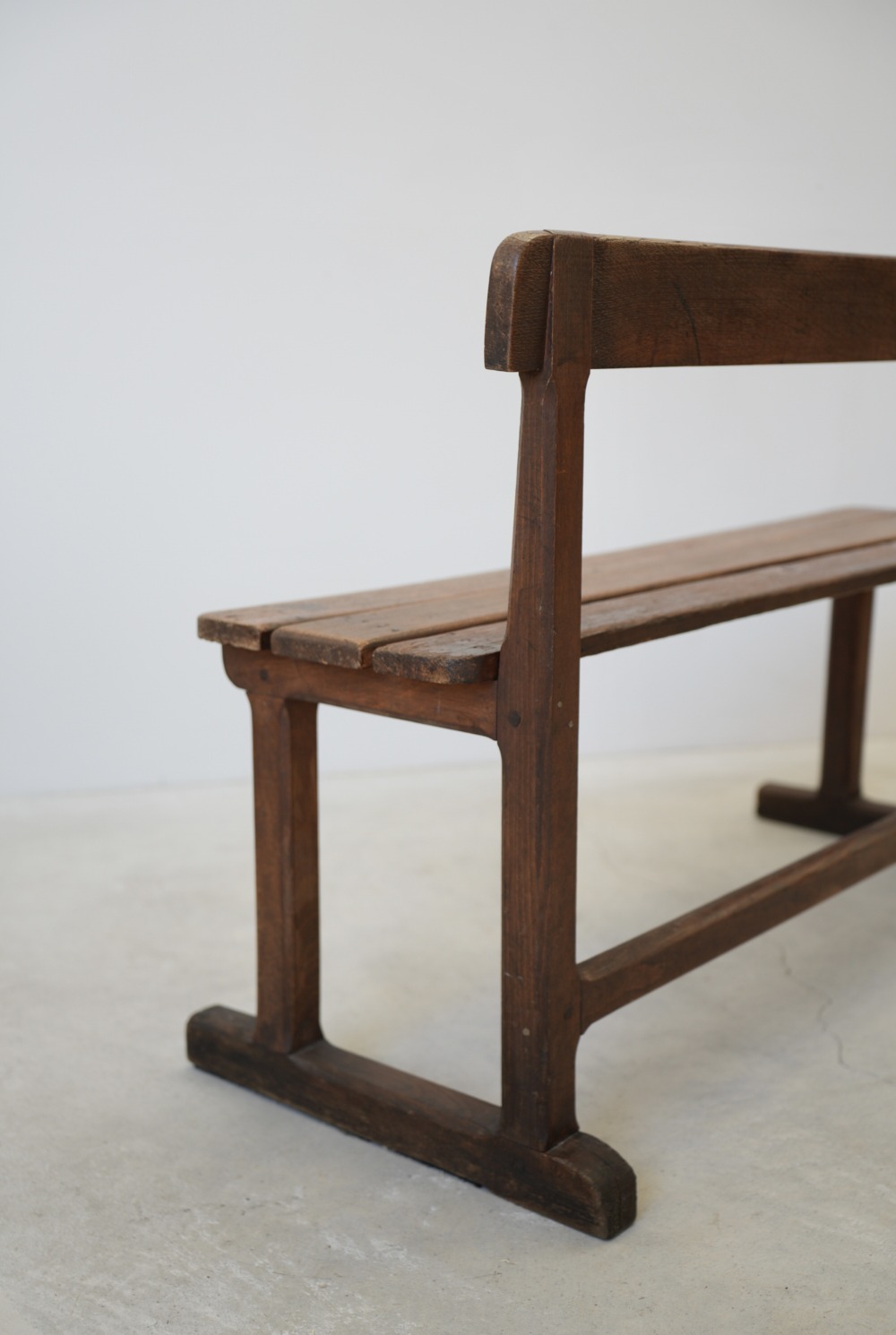 BENCH｜LIGHT YEARS