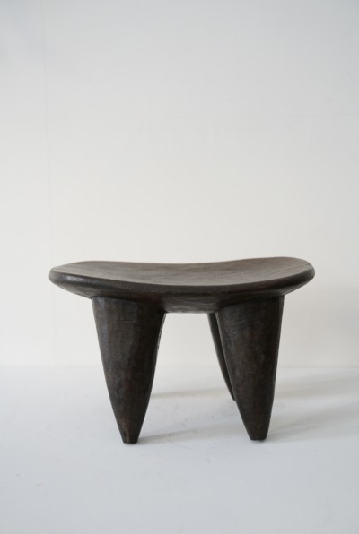 じ*ん様 ライトイヤーズ　アフリカ　スツール　LIGHTYEARS TUTSI AFRICA｜LIGHT YEARS ライトイヤーズLIGHTYEARS 丸型スツール アフリカ