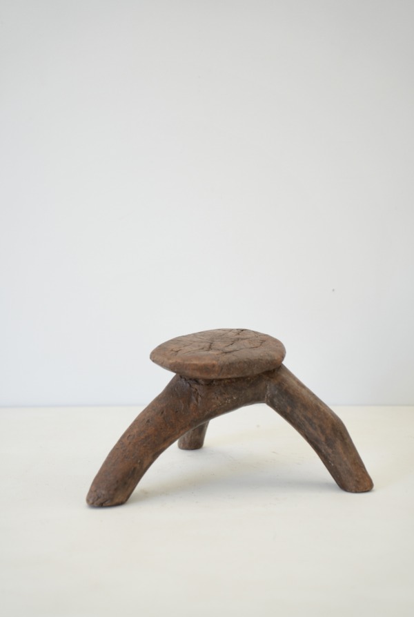 LOBI STOOL