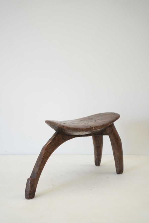 LOBI STOOL