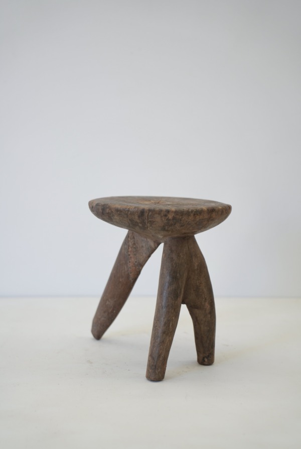 LOBI STOOL
