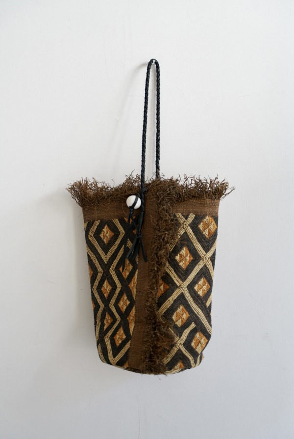 KUBA BAG bucket fringe middle
