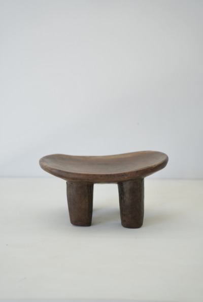 ライトイヤーズLIGHTYEARS 丸型スツール アフリカTUTSI STOOL ライトイヤーズLIGHTYEARS 丸型スツール アフリカTUTSI STOOL ライト