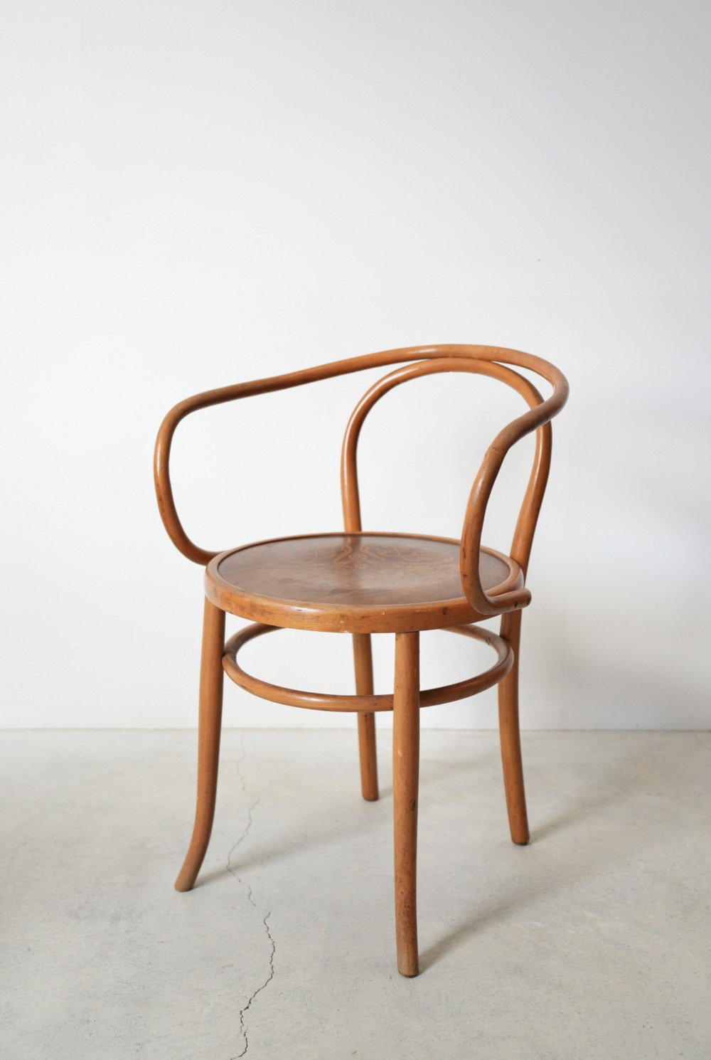 THONET 209｜LIGHT YEARS