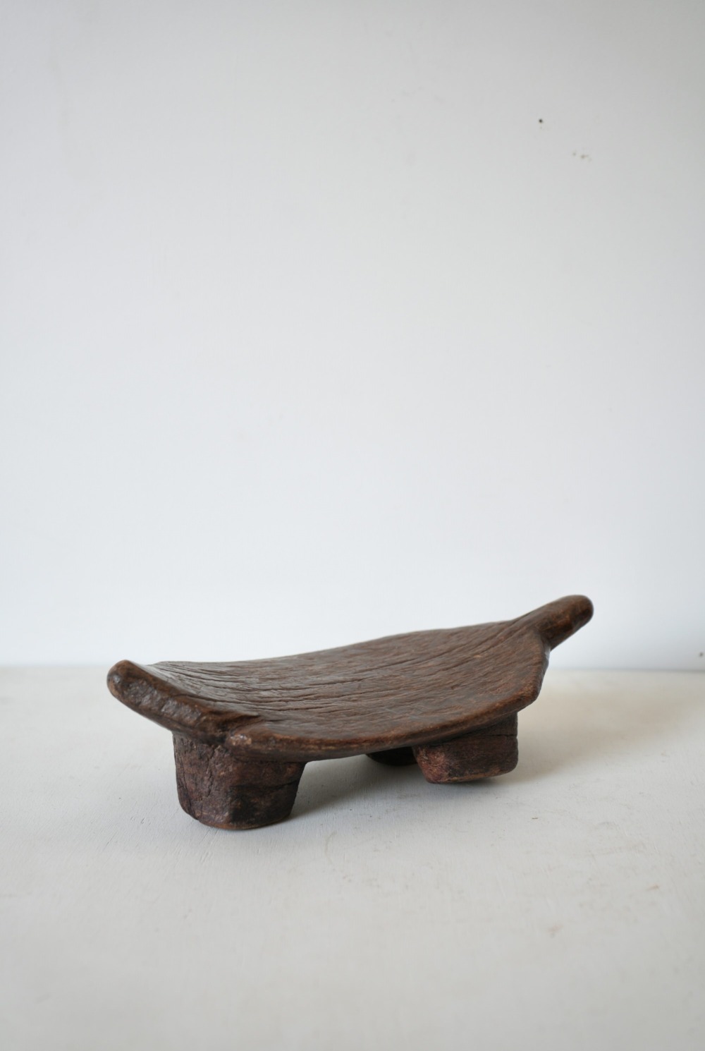 LOBI STOOL｜LIGHT YEARS