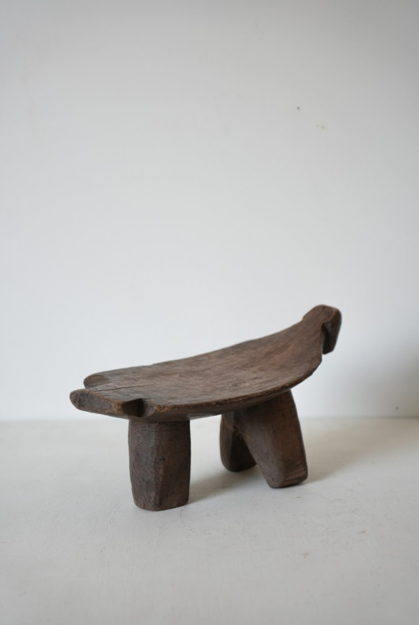LOBI STOOL
