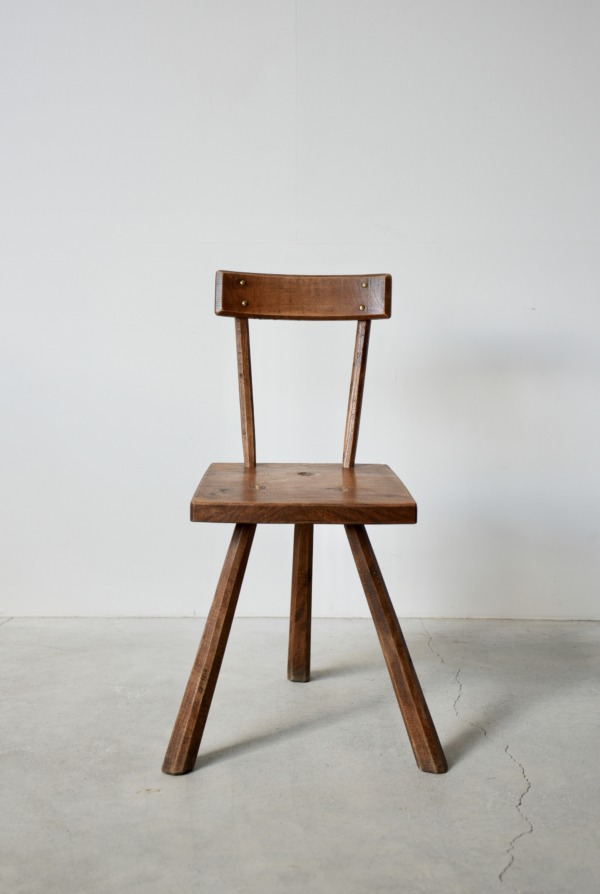 Tripod Chair