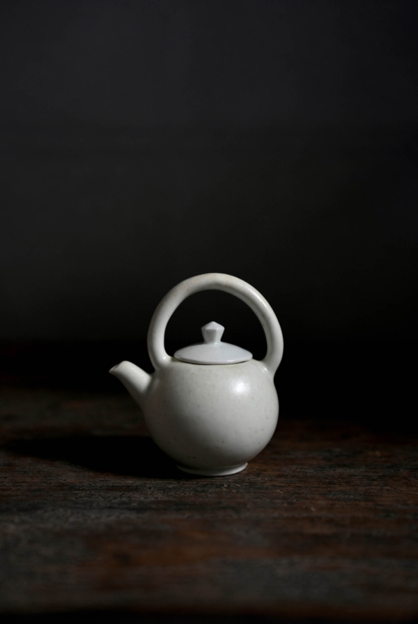 白瓷上手付丸急須