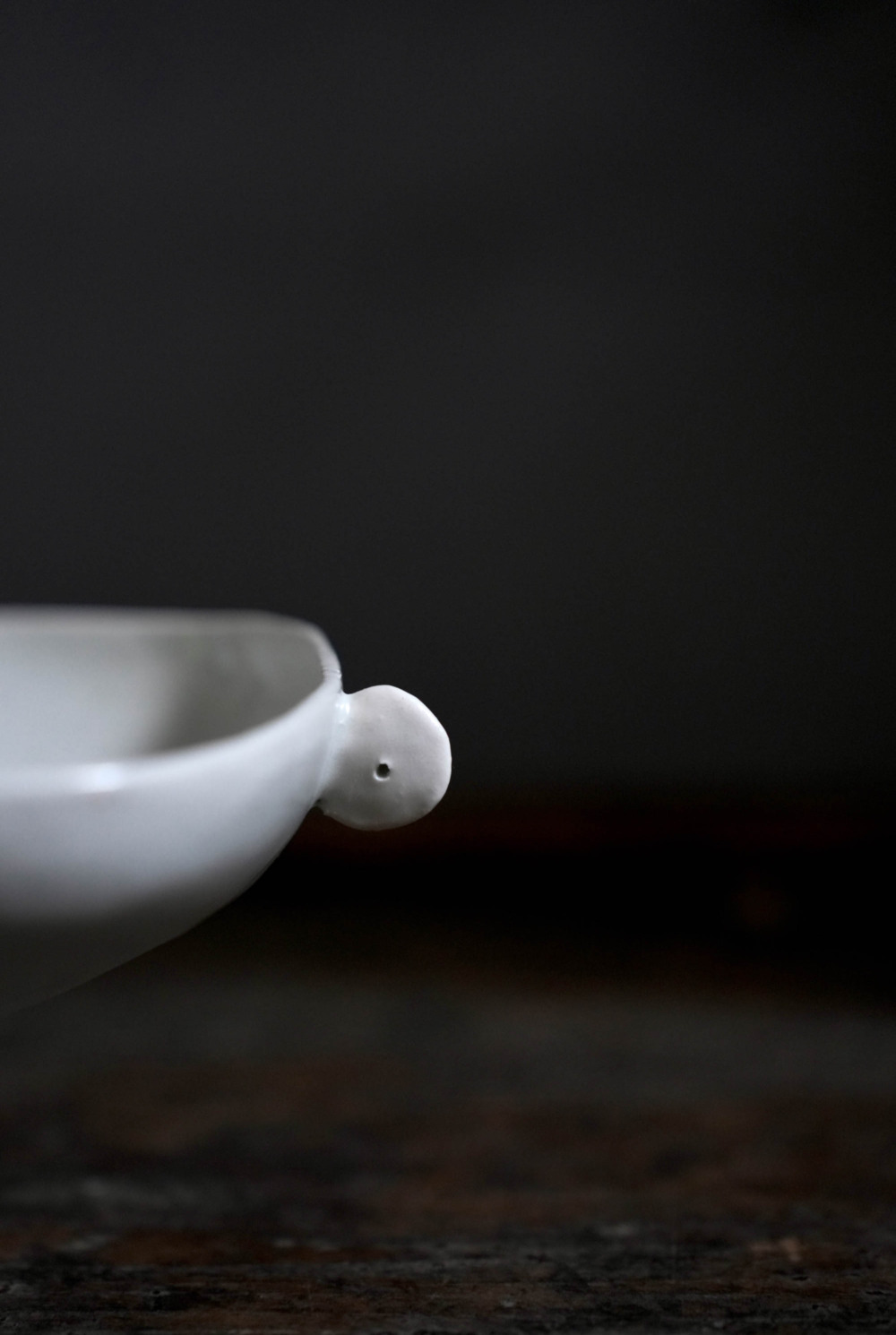 白磁❷ 口禿げの白磁の皿　中国　古玩 白磁➁ 口禿げの白磁の皿 中国 古玩 白磁➁ 口禿げの白磁の皿 中国 古玩