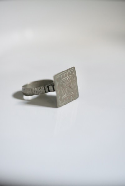 RING｜LIGHT YEARS