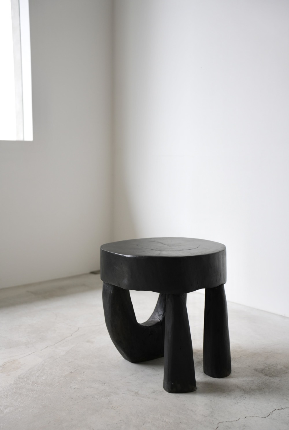 ライトイヤーズLIGHTYEARS 丸型スツール アフリカTUTSI STOOL AFRICAN STOOL｜LIGHT YEARS