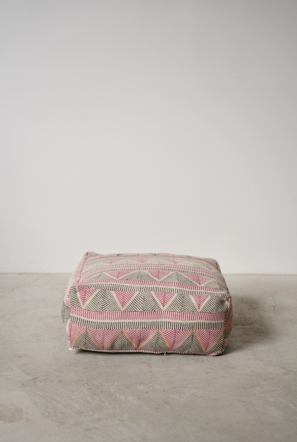 VINTAGE QUILT POUF