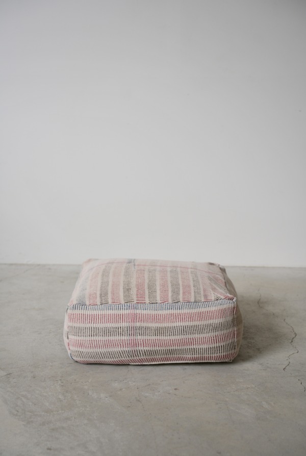 VINTAGE QUILT POUF