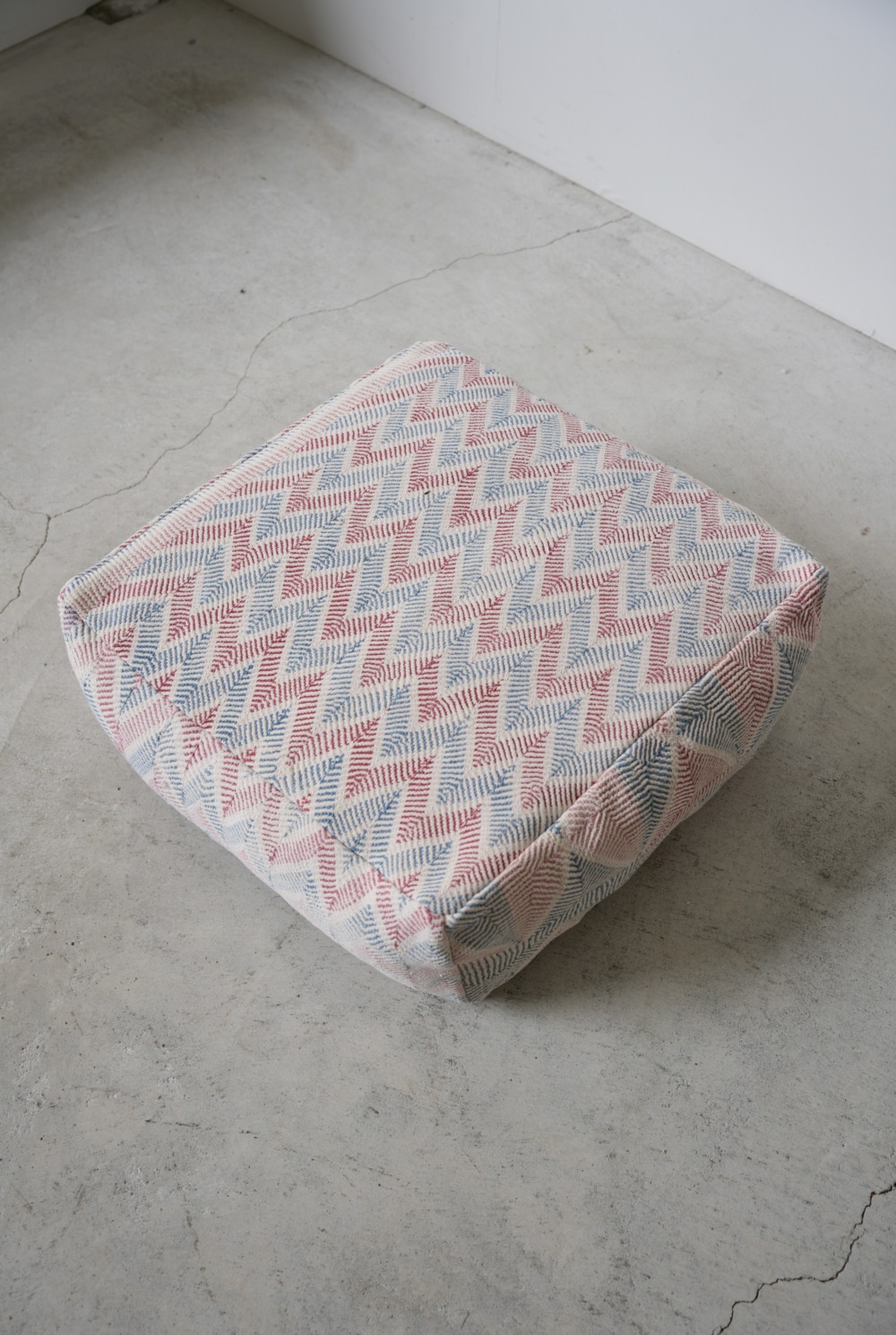 VINTAGE QUILT POUF｜LIGHT YEARS