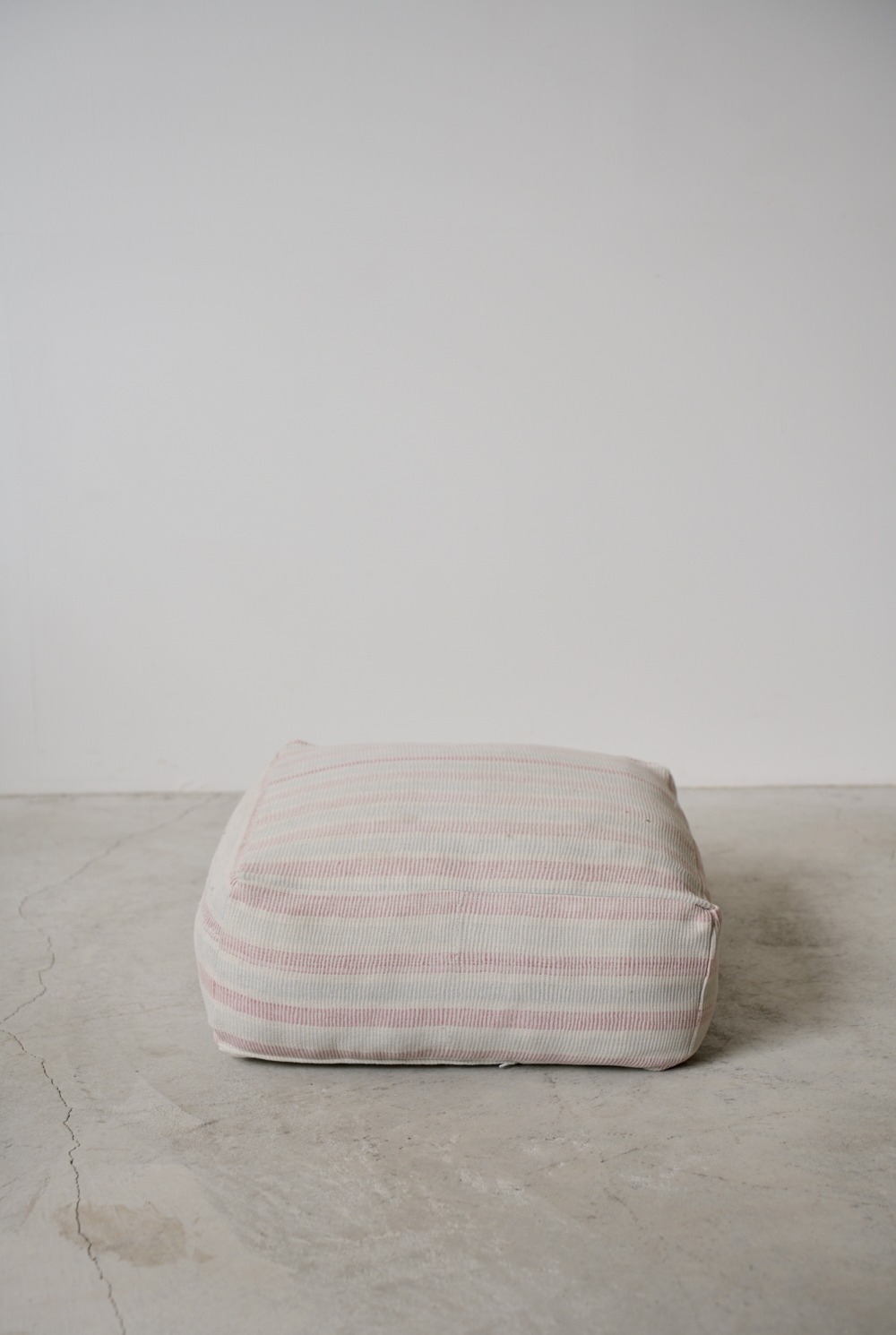 VINTAGE QUILT POUF｜LIGHT YEARS
