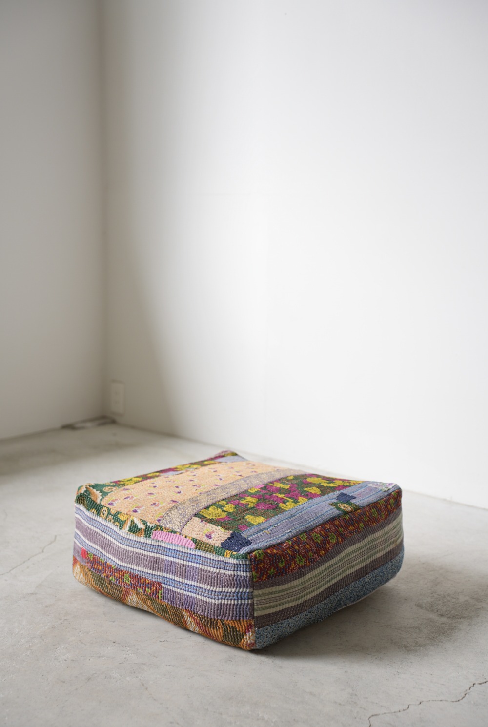 VINTAGE QUILT POUF｜LIGHT YEARS