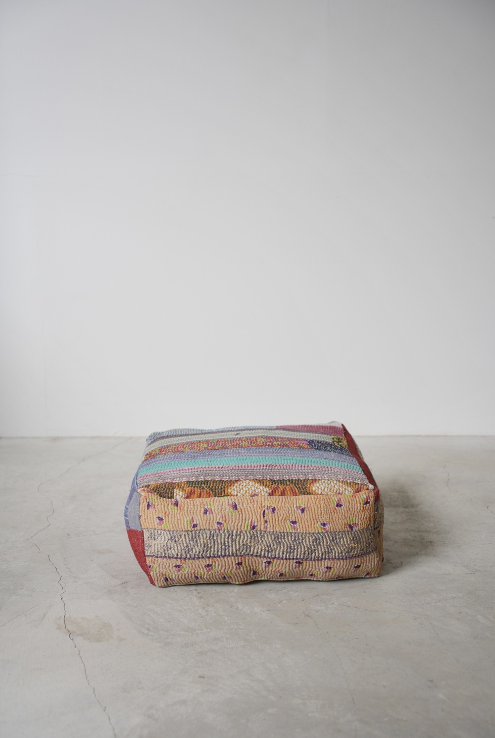 VINTAGE QUILT POUF｜LIGHT YEARS
