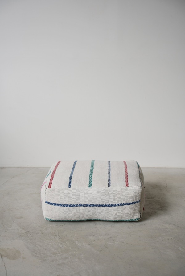 VINTAGE QUILT POUF