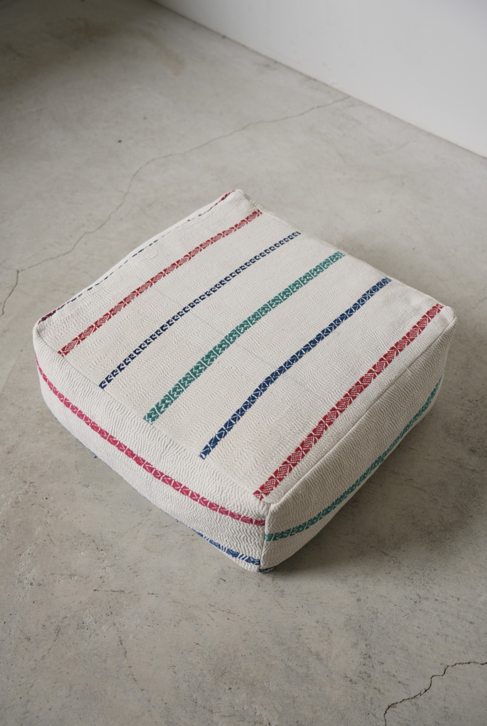 VINTAGE QUILT POUF｜LIGHT YEARS
