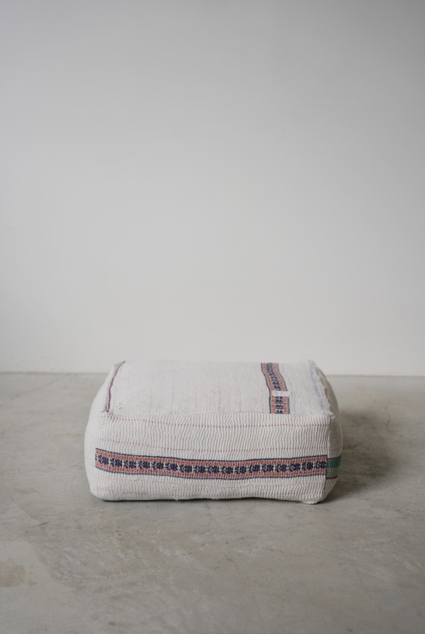 VINTAGE QUILT POUF