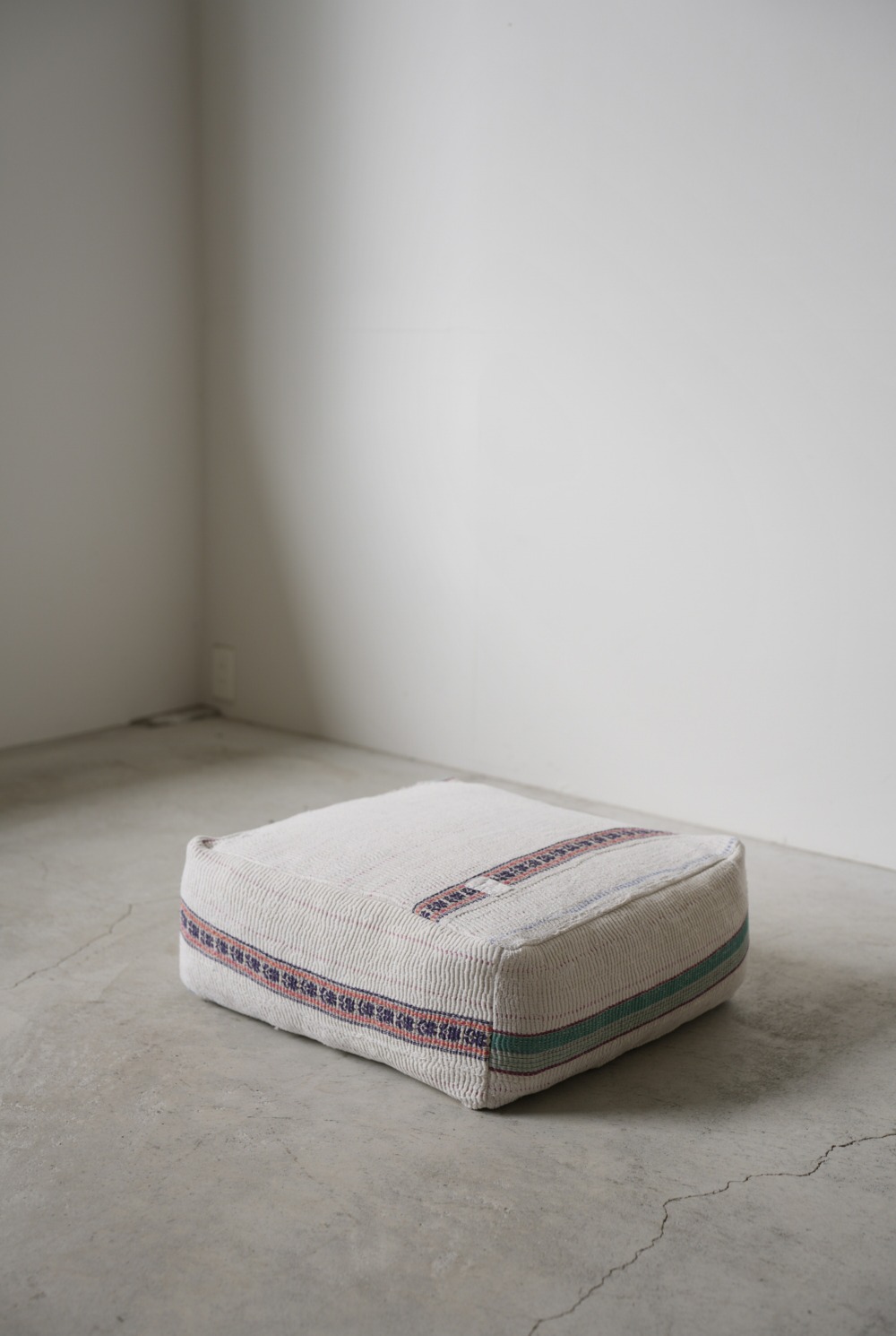 VINTAGE QUILT POUF｜LIGHT YEARS
