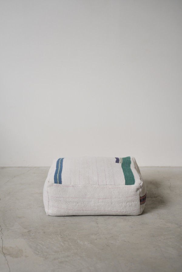 VINTAGE QUILT POUF