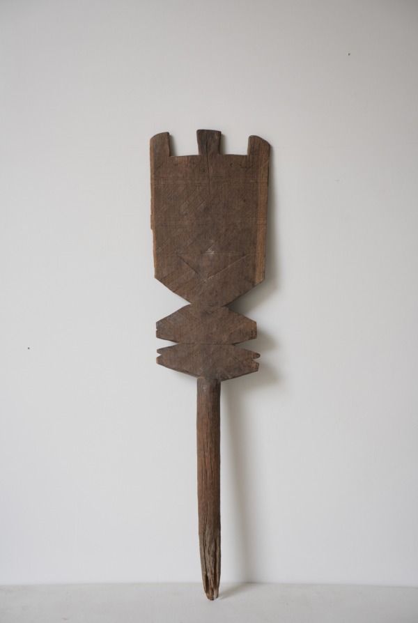 AFRICAN OBJECT