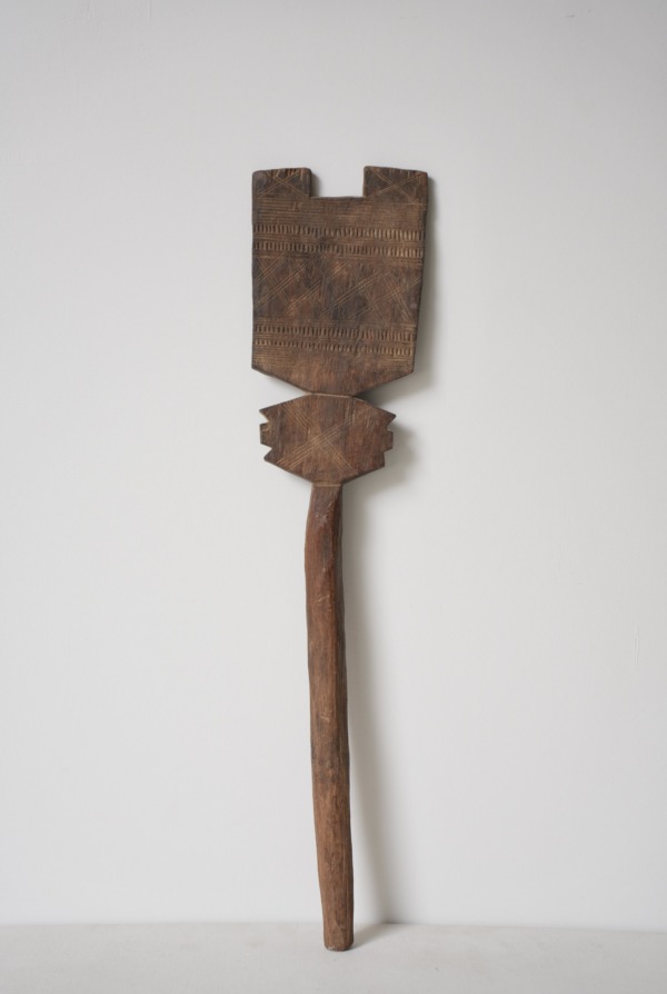 AFRICAN OBJECT