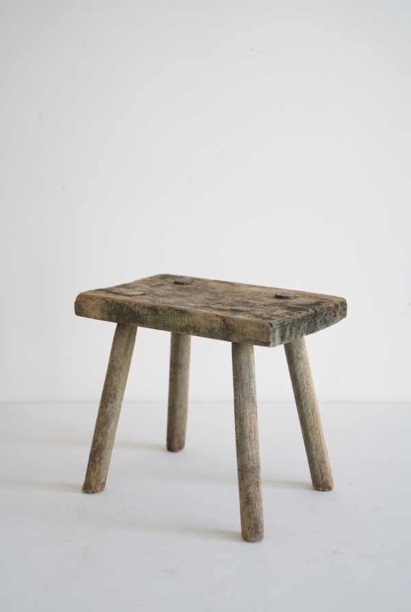 MOUNTAIN STOOL