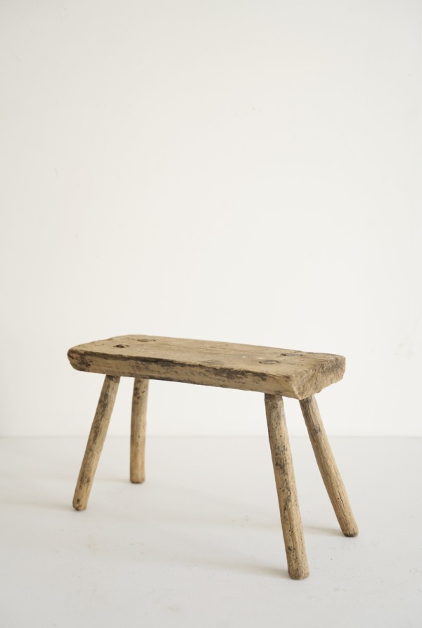 MOUNTAIN STOOL