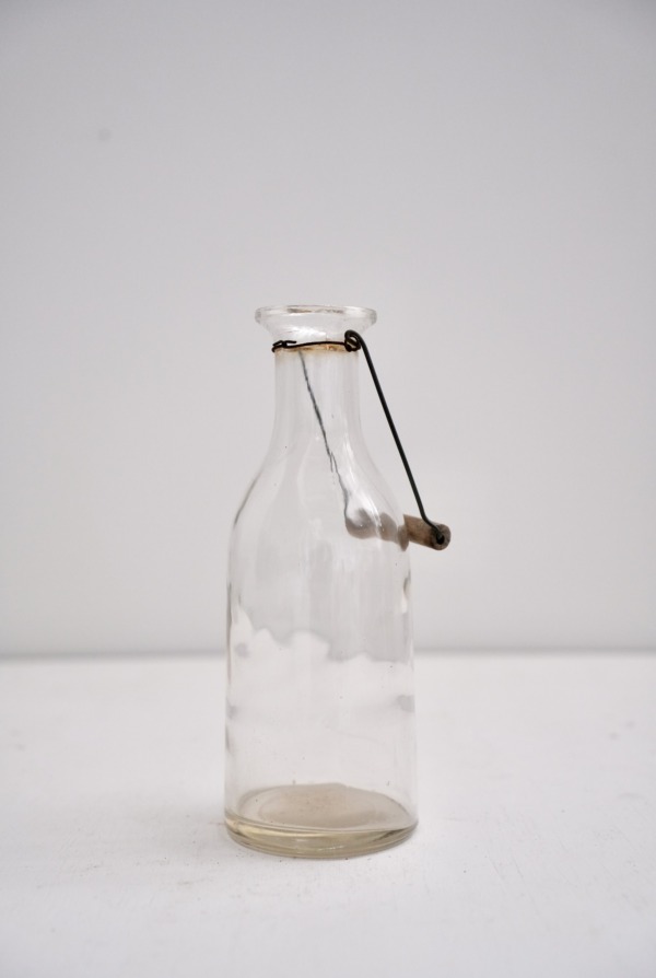 GLASS BOTTLE