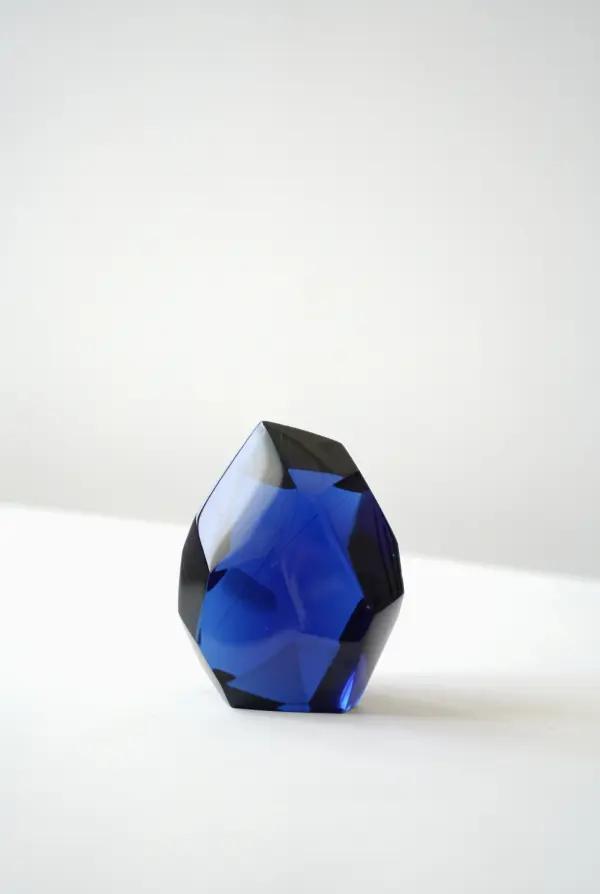 NATURAL GLASS