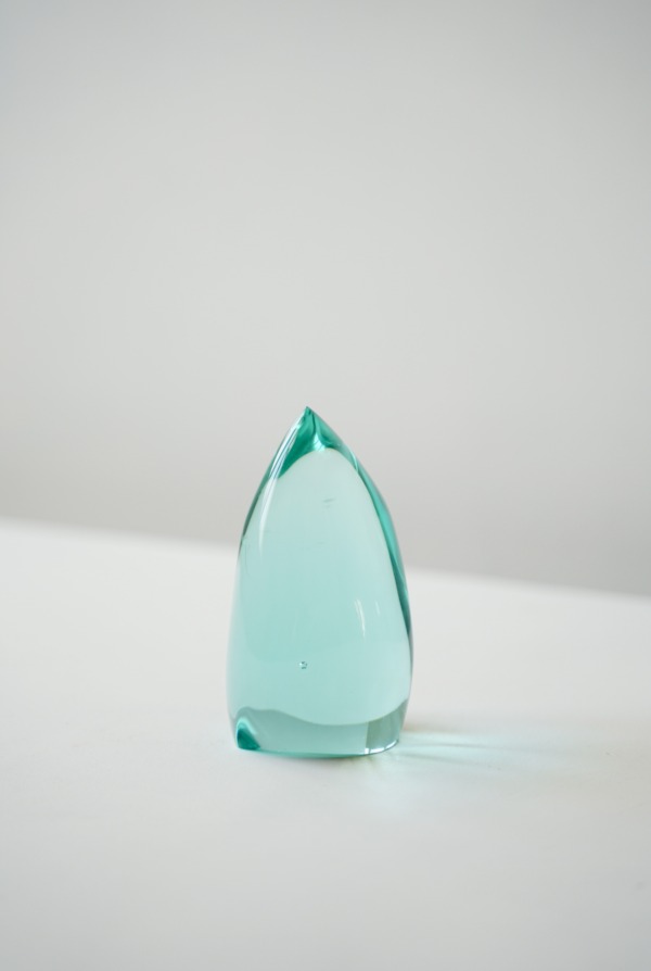 NATURAL GLASS
