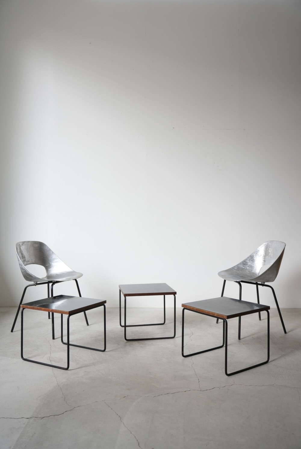 Pierre Guariche / Volante side table for Steiner｜LIGHT YEARS