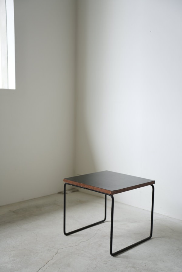 Pierre Guariche / Volante side table for Steiner