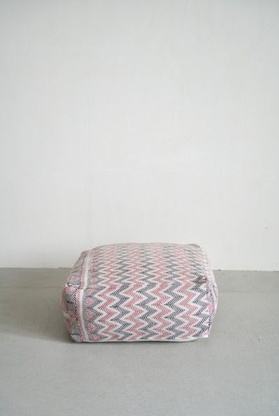 POUF / NATURAL｜LIGHT YEARS