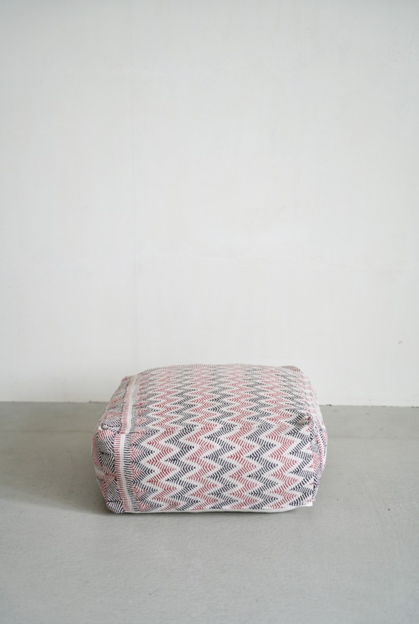 VINTAGE QUILT POUF