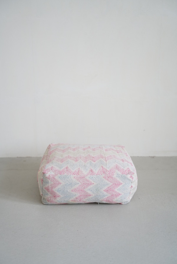 VINTAGE QUILT POUF