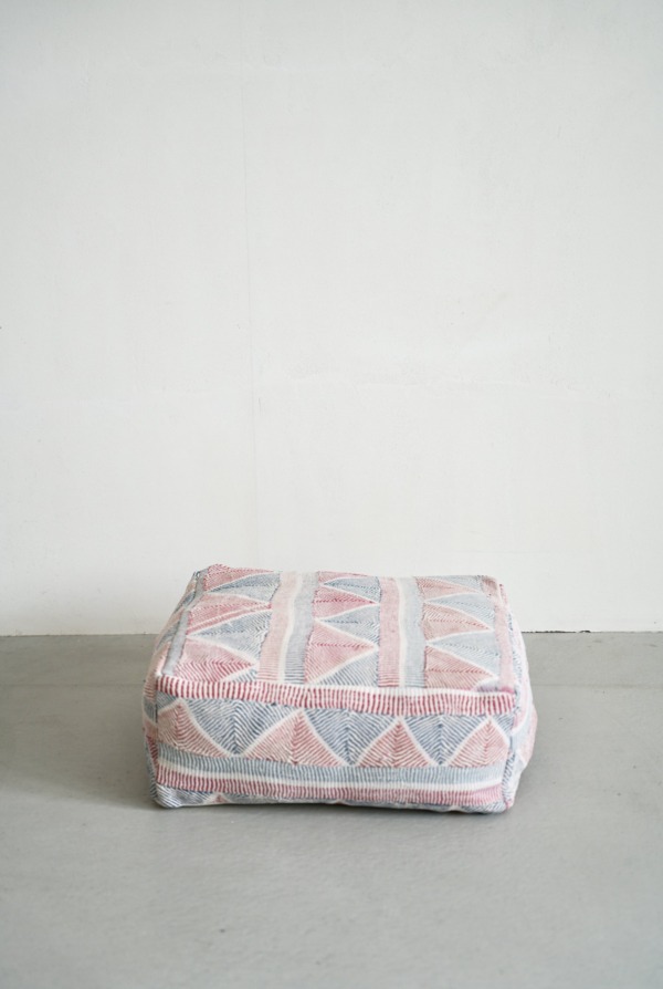 VINTAGE QUILT POUF