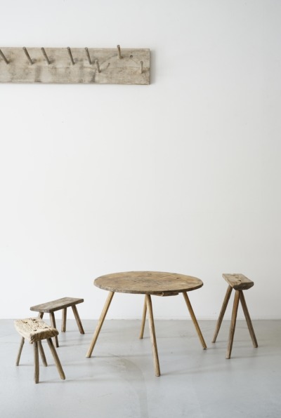TABLE｜LIGHT YEARS