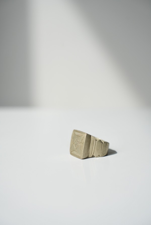 VINTAGE RING