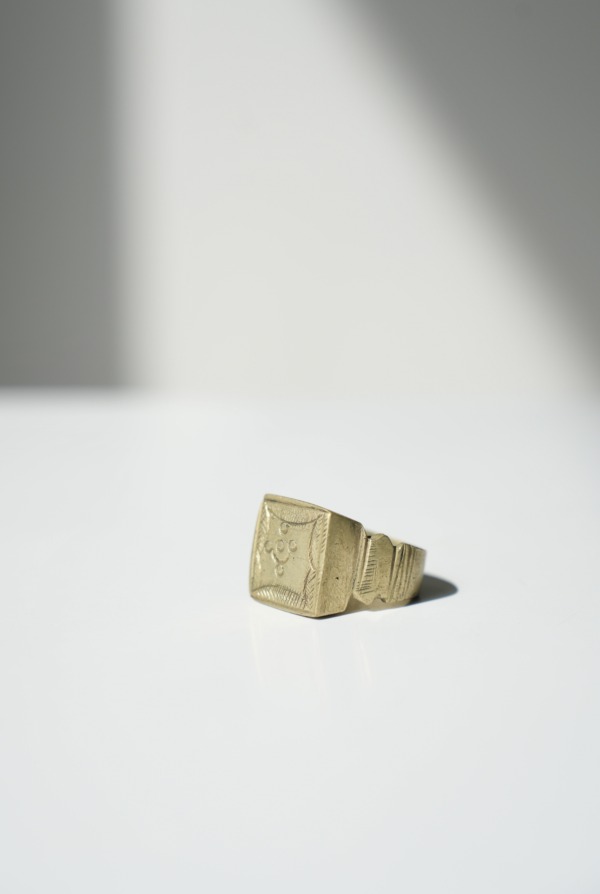 VINTAGE RING