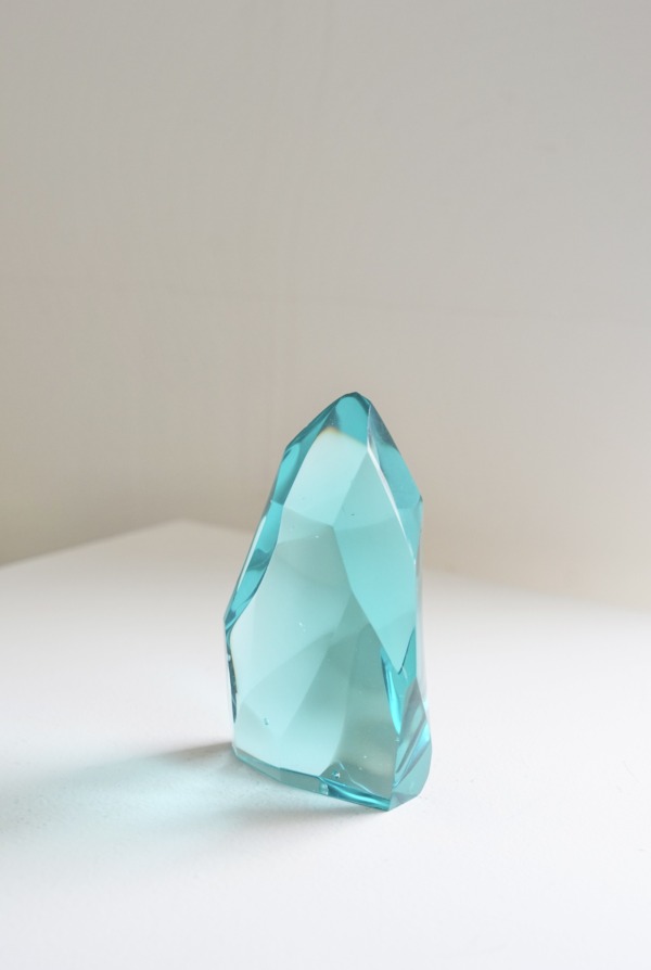 NATURAL GLASS