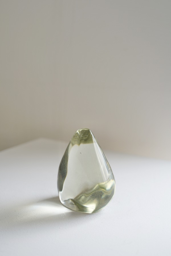 NATURAL GLASS